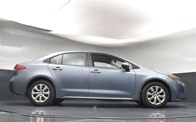 Used 2025 Toyota Corolla LE image 37