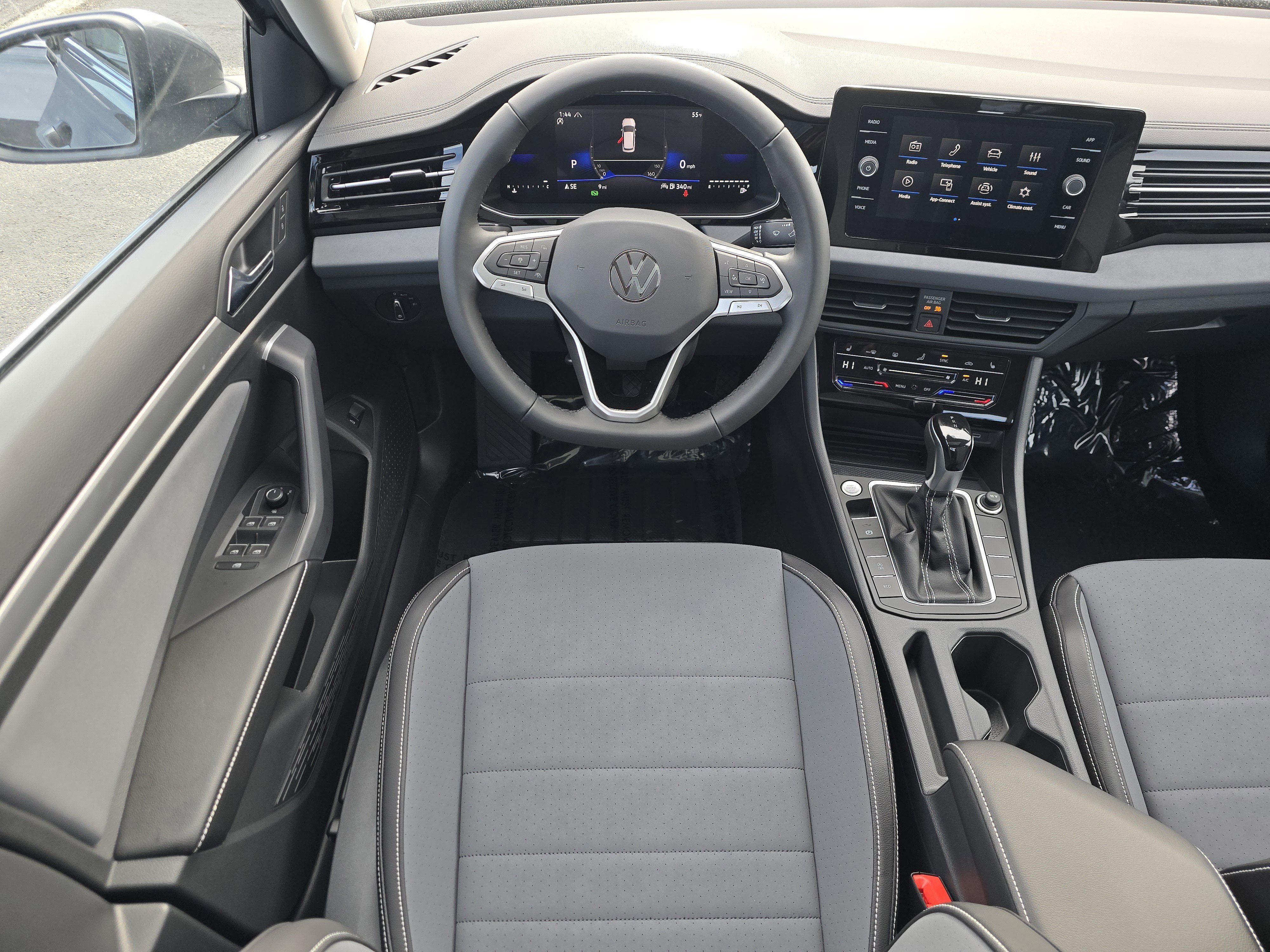 New 2026 Volkswagen Jetta SE image 17