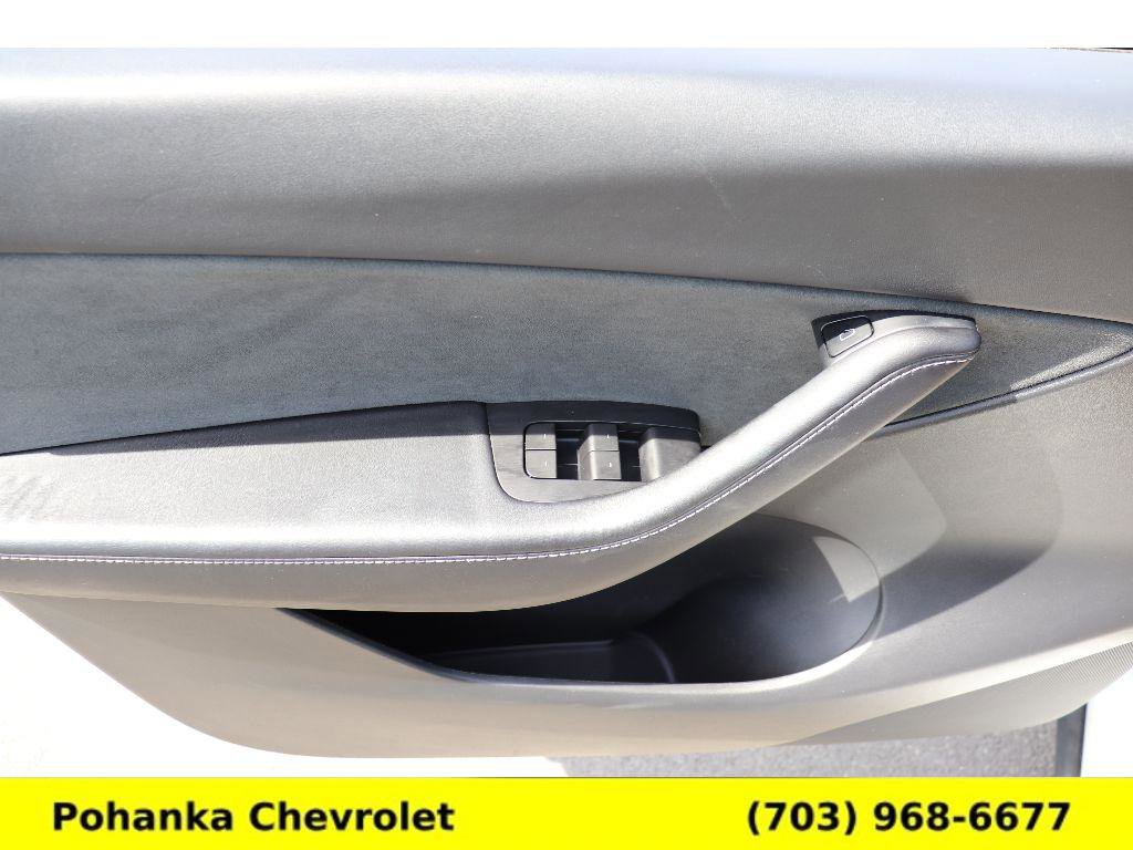 Used 2022 Tesla Model Y Performance AWD/4WD image 16
