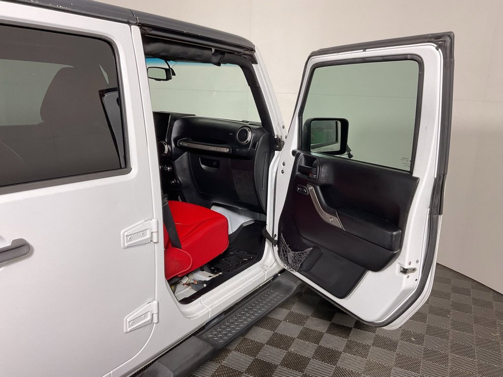 Used 2015 Jeep Wrangler Unlimited Sport w/ Quick Order Package 24S AWD/4WD image 31