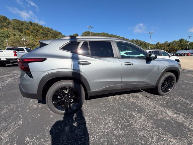 New 2026 Chevrolet Trax ACTIV w/ Driver Confidence Package FWD image 8