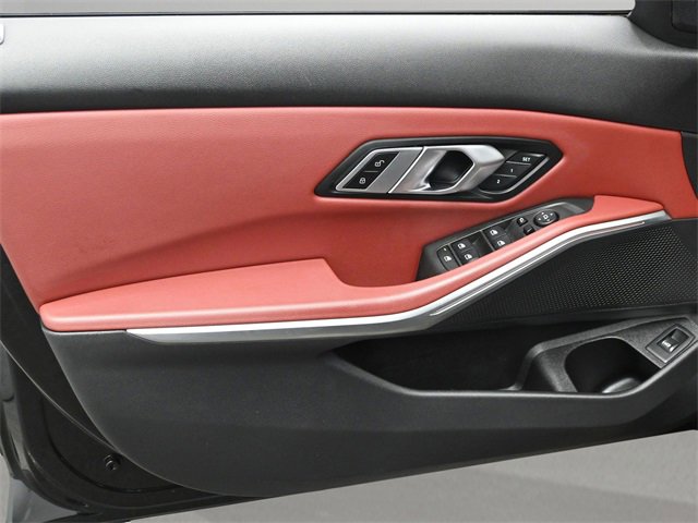 Used 2023 BMW 330i xDrive Sedan w/ M Sport Package image 9