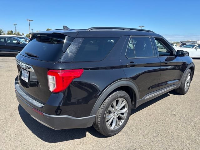 Used 2023 Ford Explorer XLT w/ Equipment Group 202A RWD image 7
