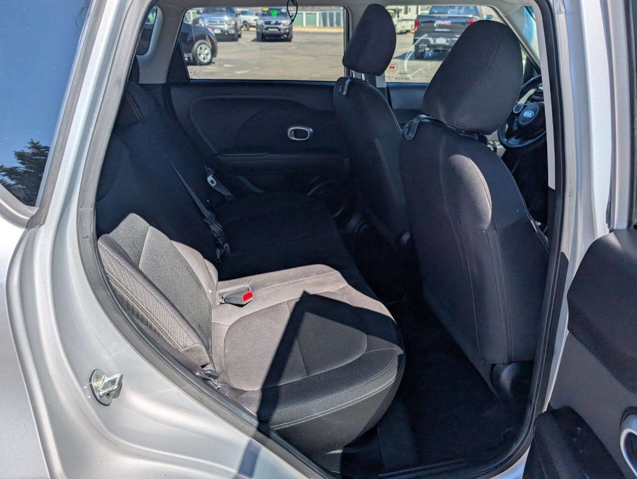 Used 2016 Kia Soul Base 4dr Crossover 6A w/ Convenience Package image 12