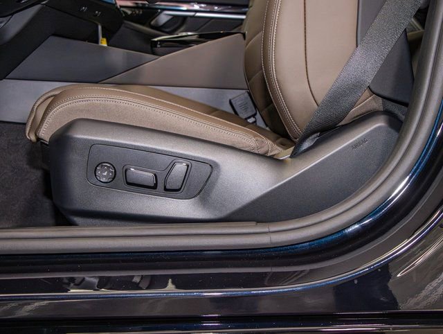 Used 2026 BMW 550e xDrive w/ Premium Package image 16