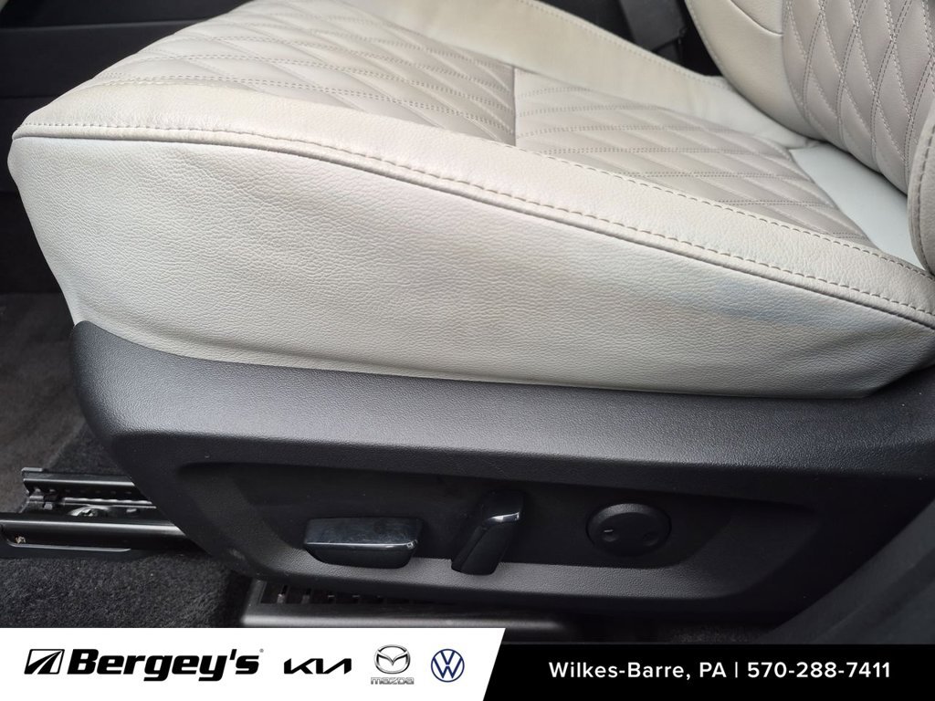 Used 2023 Mitsubishi Outlander SEL AWD/4WD image 21