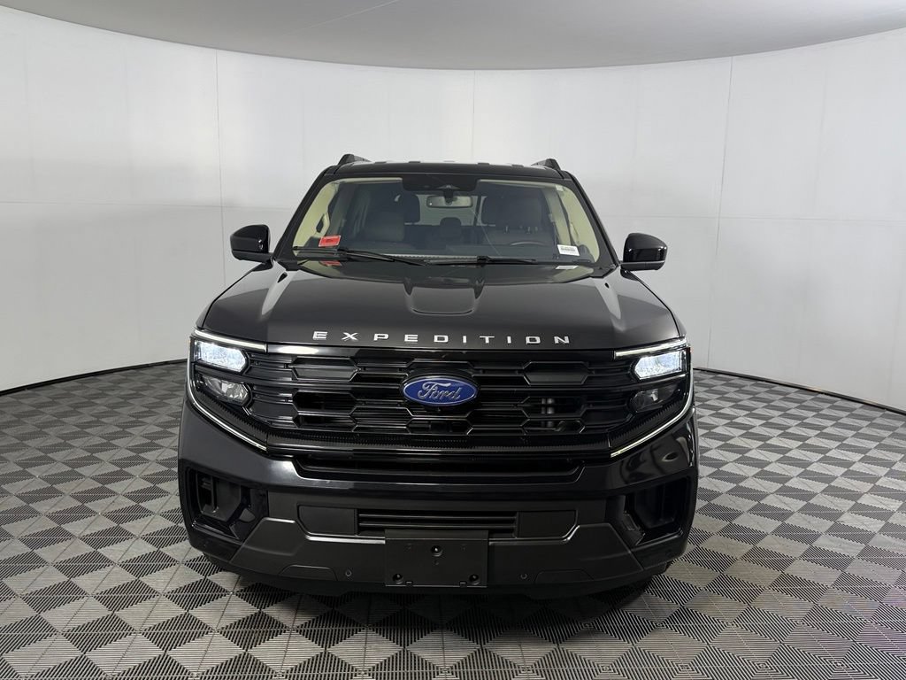 Used 2025 Ford Expedition Active AWD/4WD image 10