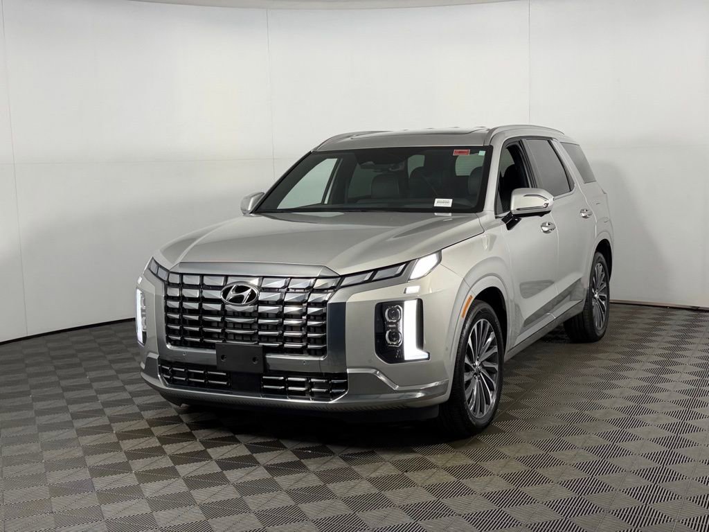 Used 2025 Hyundai Palisade Calligraphy image 3