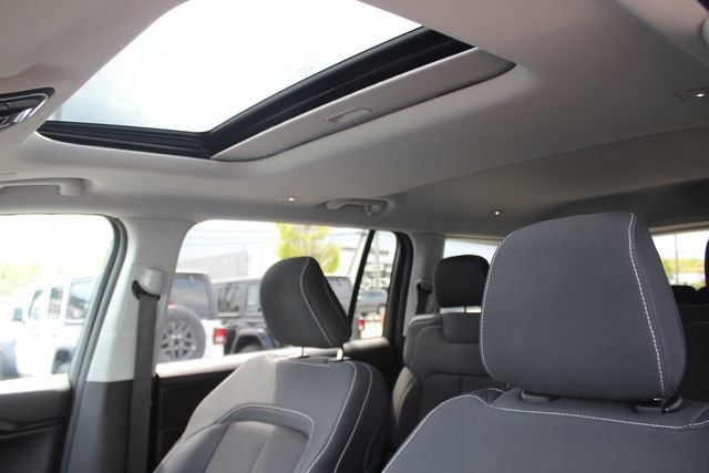 Used 2023 Jeep Grand Cherokee L Laredo AWD/4WD image 21