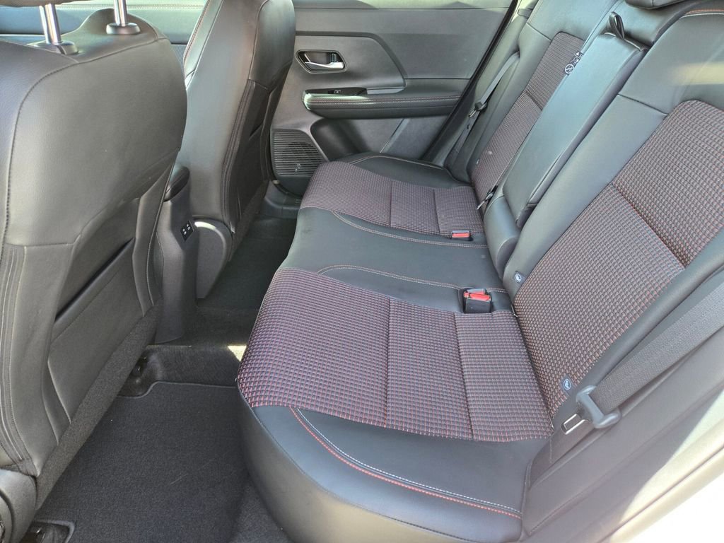 Certified 2025 Nissan Kicks SR FWD image 12