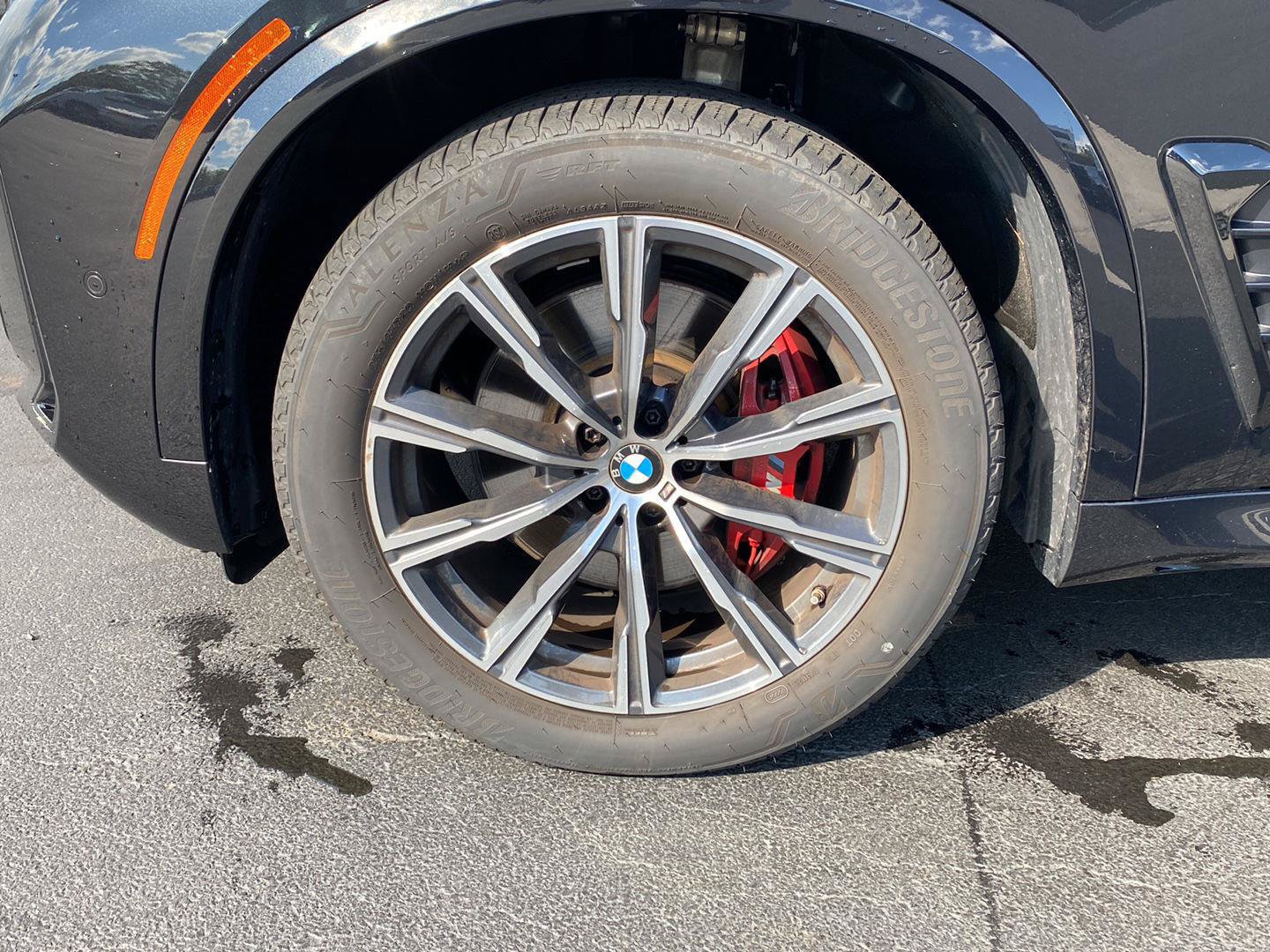 Used 2024 BMW X5 xDrive40i w/ M Sport Package AWD/4WD image 9