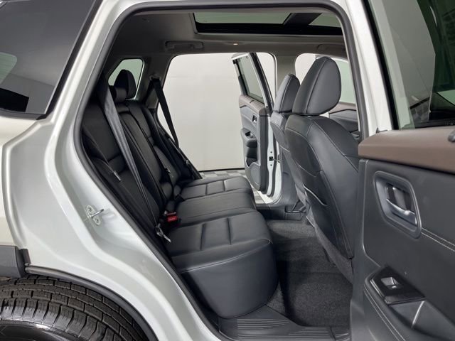 Used 2023 Nissan Rogue SV w/ SV Premium B Package AWD/4WD image 48