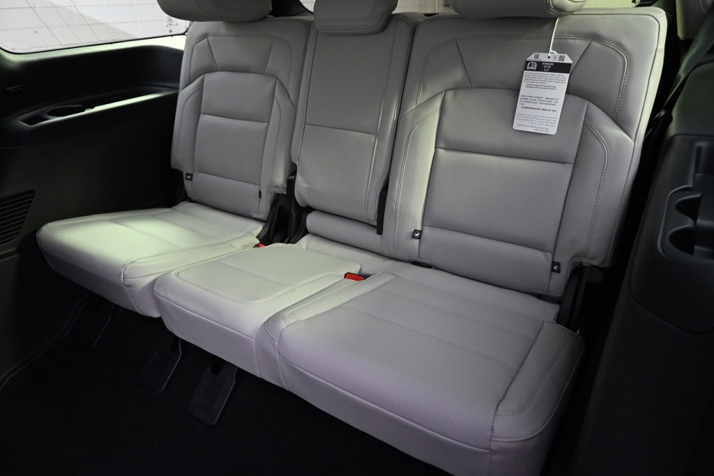 New 2025 Lincoln Navigator Reserve image 22