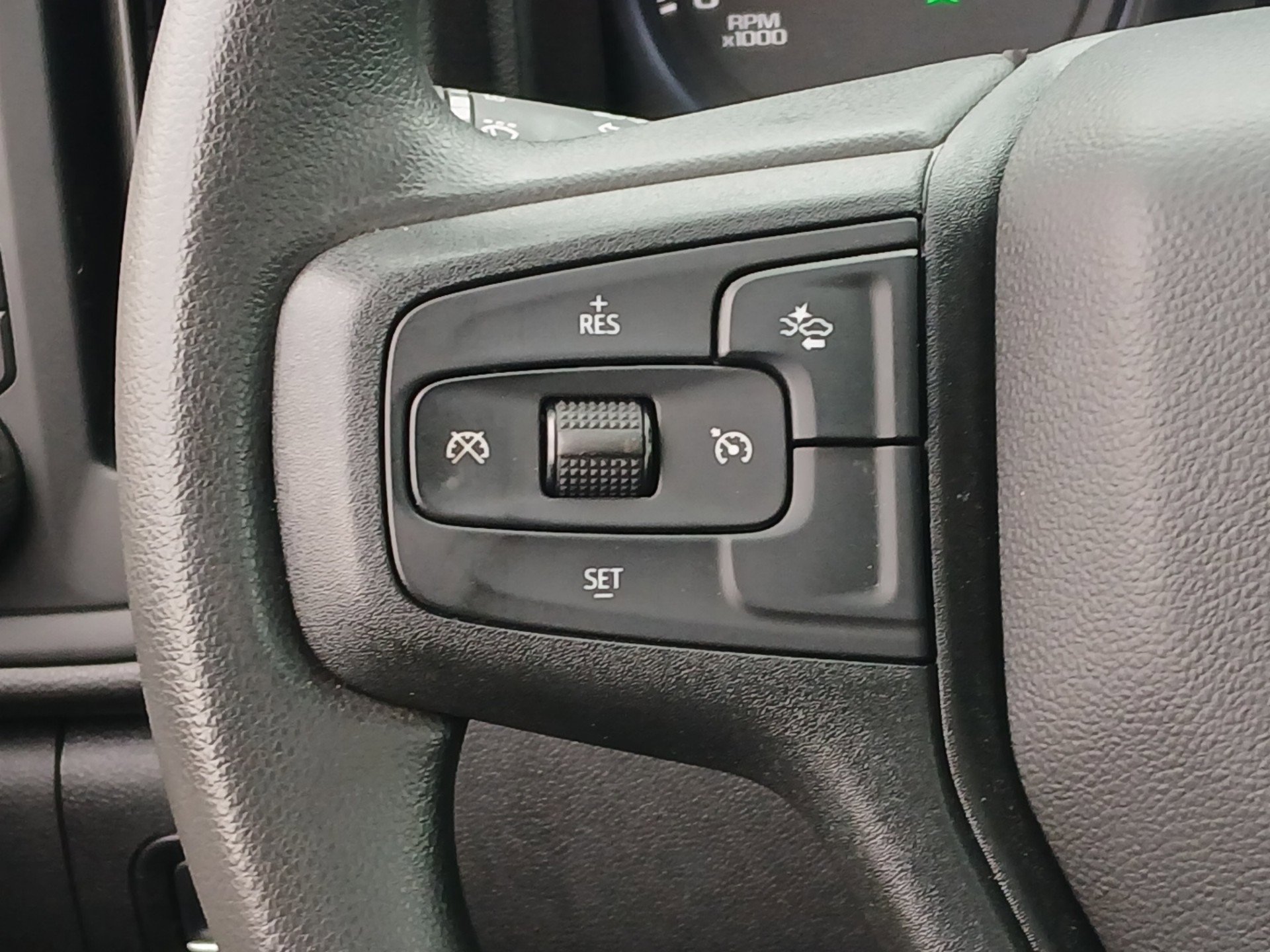 Used 2025 Chevrolet Silverado 2500 W/T w/ WT/CX Safety Package image 9