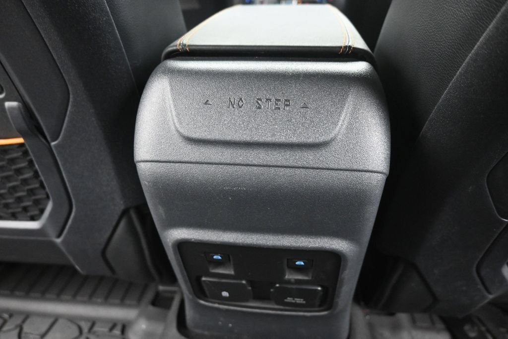 Certified 2024 Ford Bronco Badlands AWD/4WD image 29