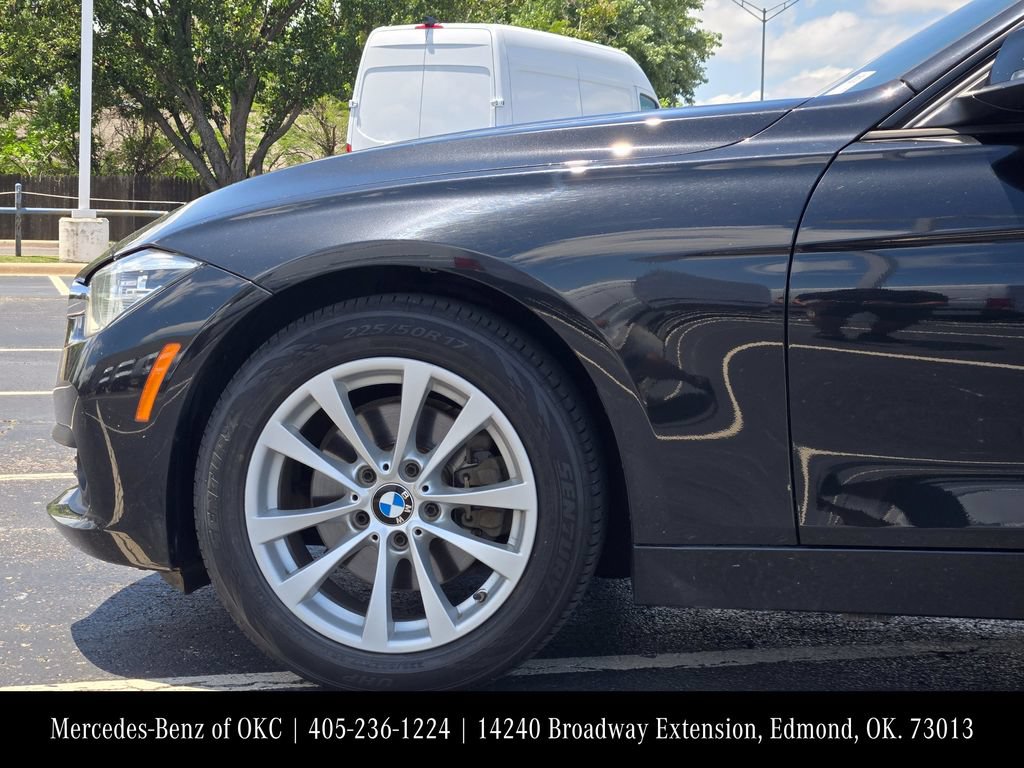 Used 2018 BMW 320i Sedan RWD image 6