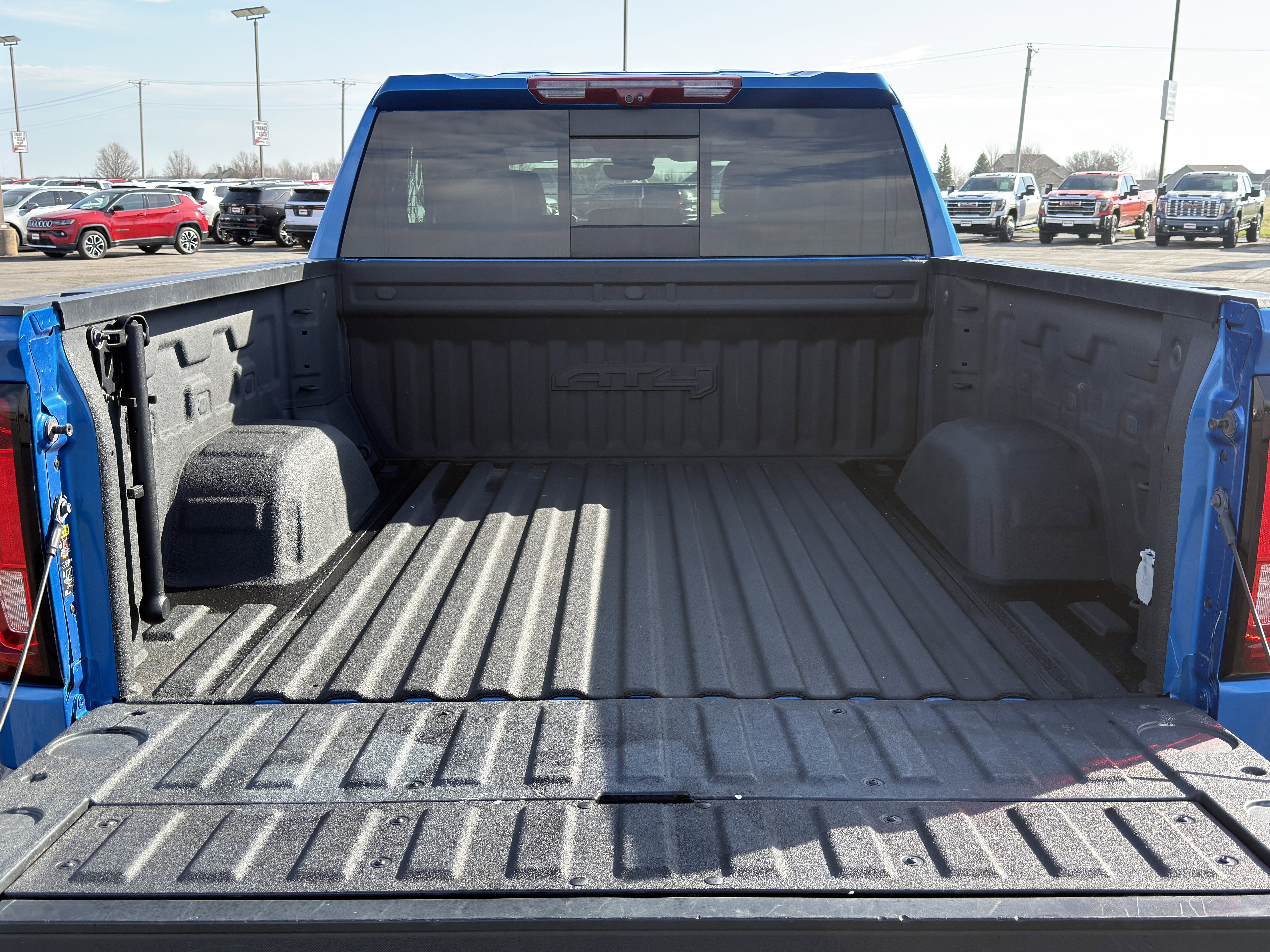 Certified 2023 GMC Sierra 1500 AT4 w/ Technology Package image 5