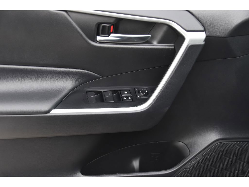 Used 2021 Toyota RAV4 XLE image 25