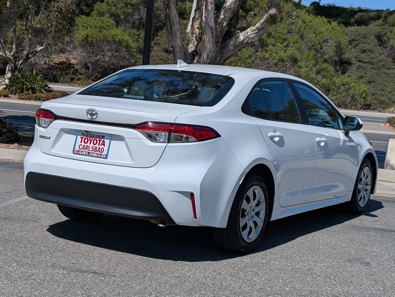 Used 2024 Toyota Corolla LE FWD image 13