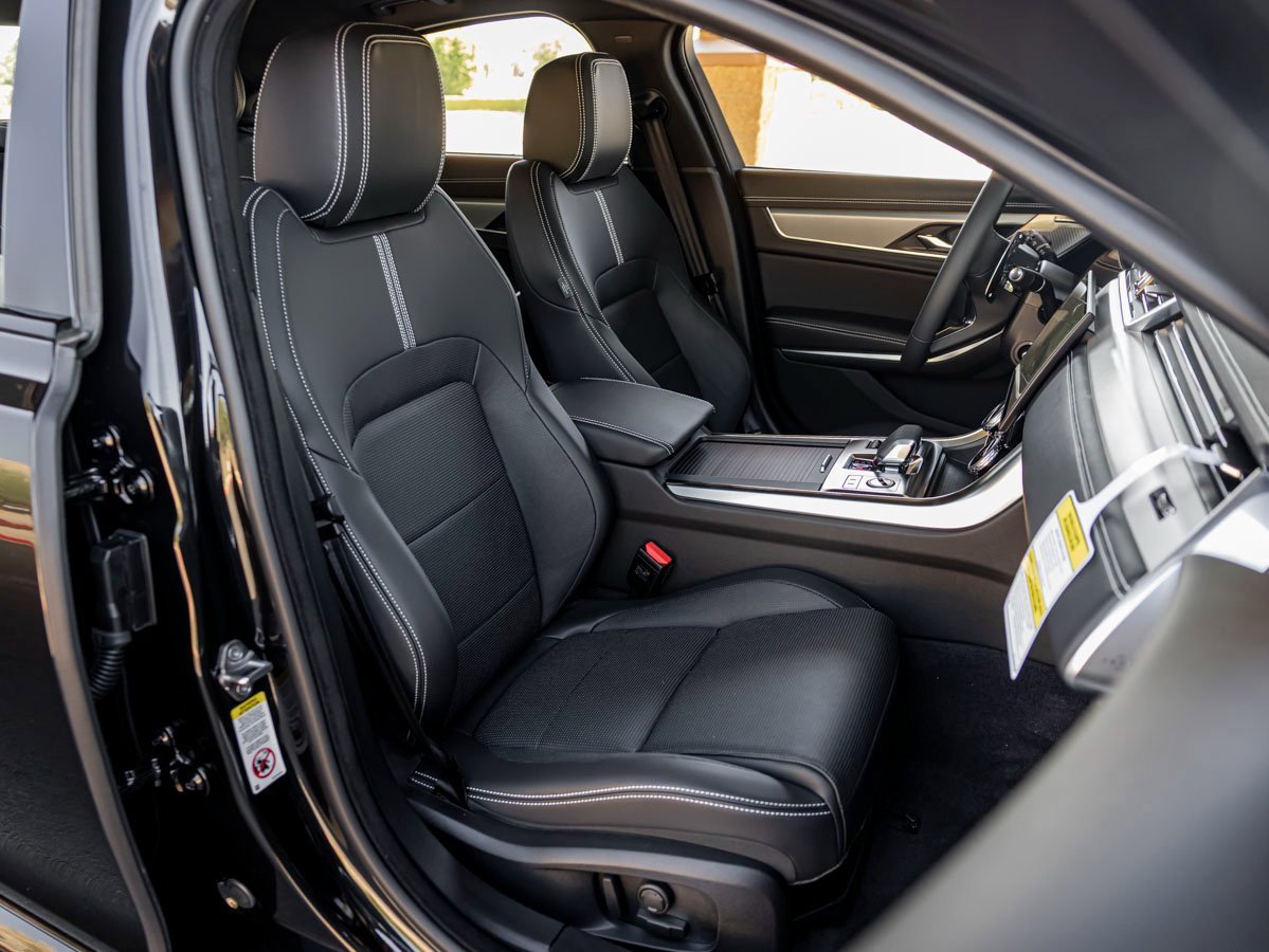 New 2024 Jaguar XF R-Dynamic SE image 26