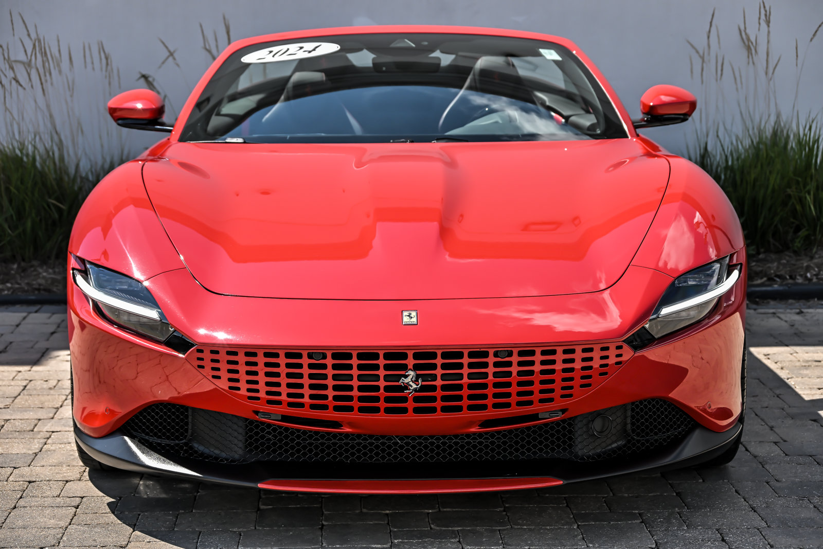 Used 2024 Ferrari Roma Spider RWD image 4