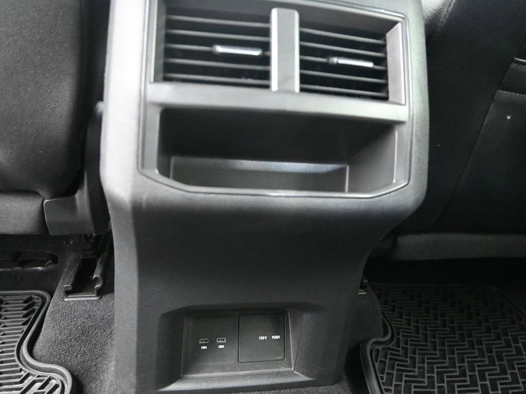 Used 2022 Volkswagen Atlas Cross Sport SE w/ Panoramic Sunroof Package image 14