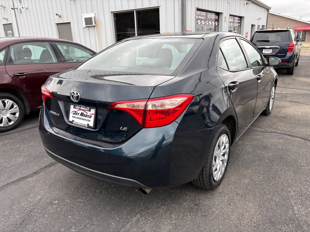 Used 2017 Toyota Corolla LE w/ Carpet Mat Package (TMS) FWD image 3