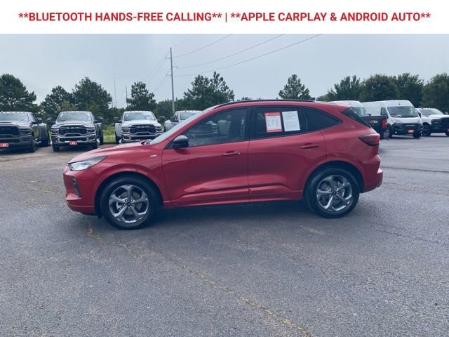 Used 2023 Ford Escape ST-Line w/ Tech Pack #1 FWD image 5