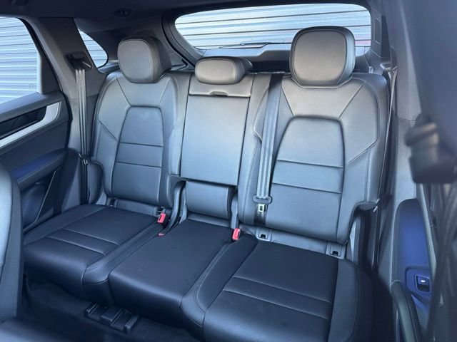 Certified 2025 Porsche Cayenne image 33