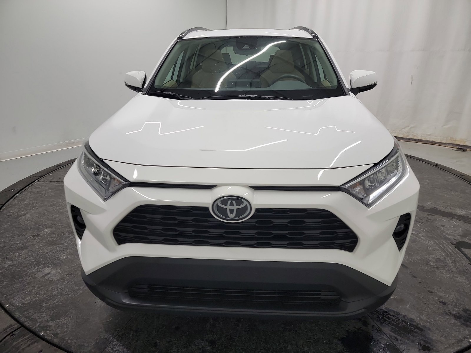 Used 2020 Toyota RAV4 XLE video 2