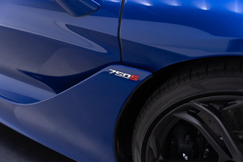 Used 2024 McLaren 750S Spider RWD image 26