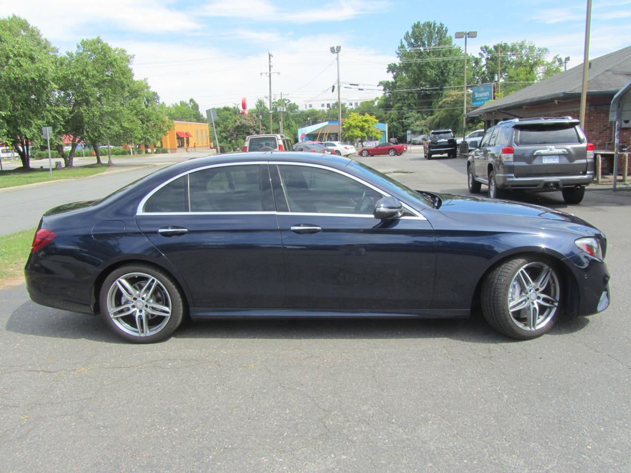 Used 2017 Mercedes-Benz E 300 image 11