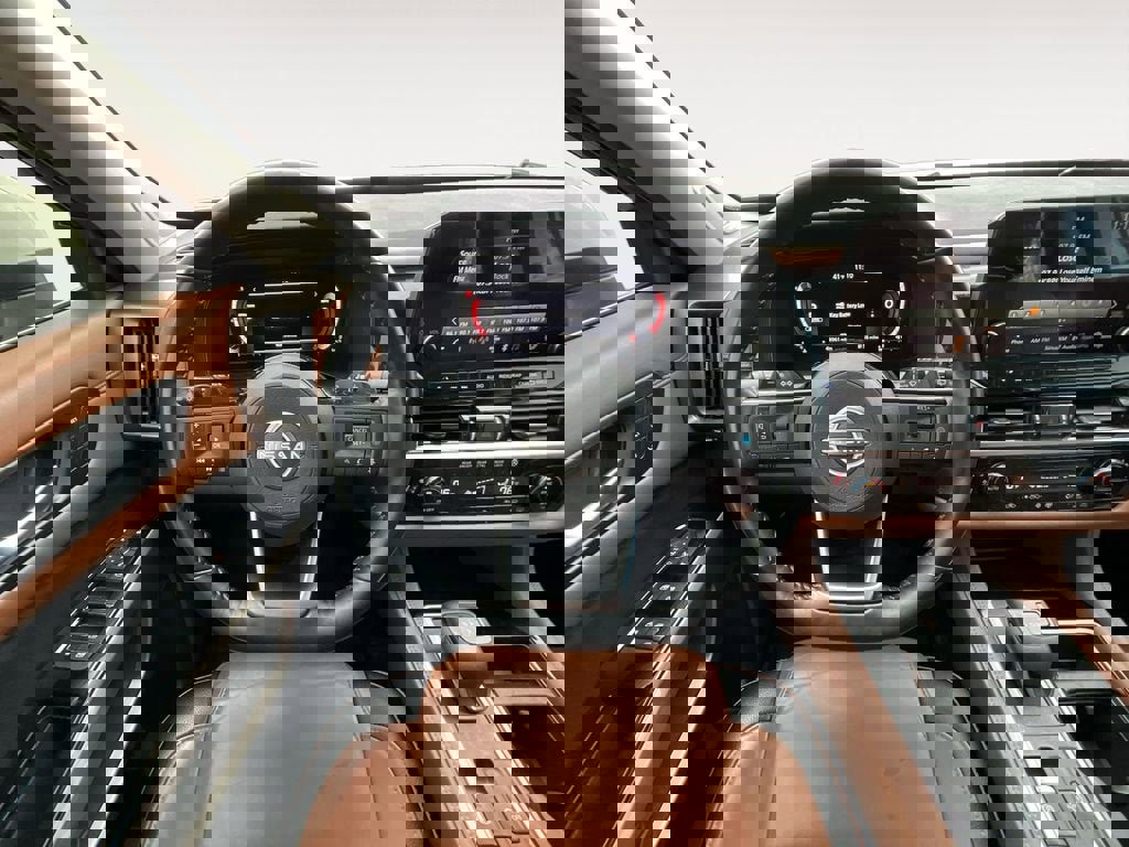 Used 2022 Nissan Pathfinder Platinum w/ Cargo Package image 12