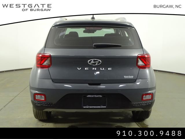 Used 2024 Hyundai Venue SEL image 4