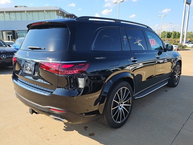New 2026 Mercedes-Benz GLS 580 4MATIC image 3