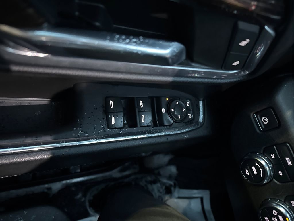 Used 2023 GMC Sierra 1500 Elevation image 32