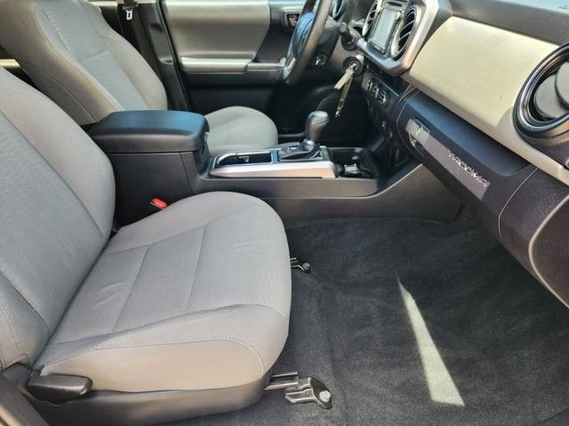 Used 2017 Toyota Tacoma SR5 w/ Tow Package RWD image 13