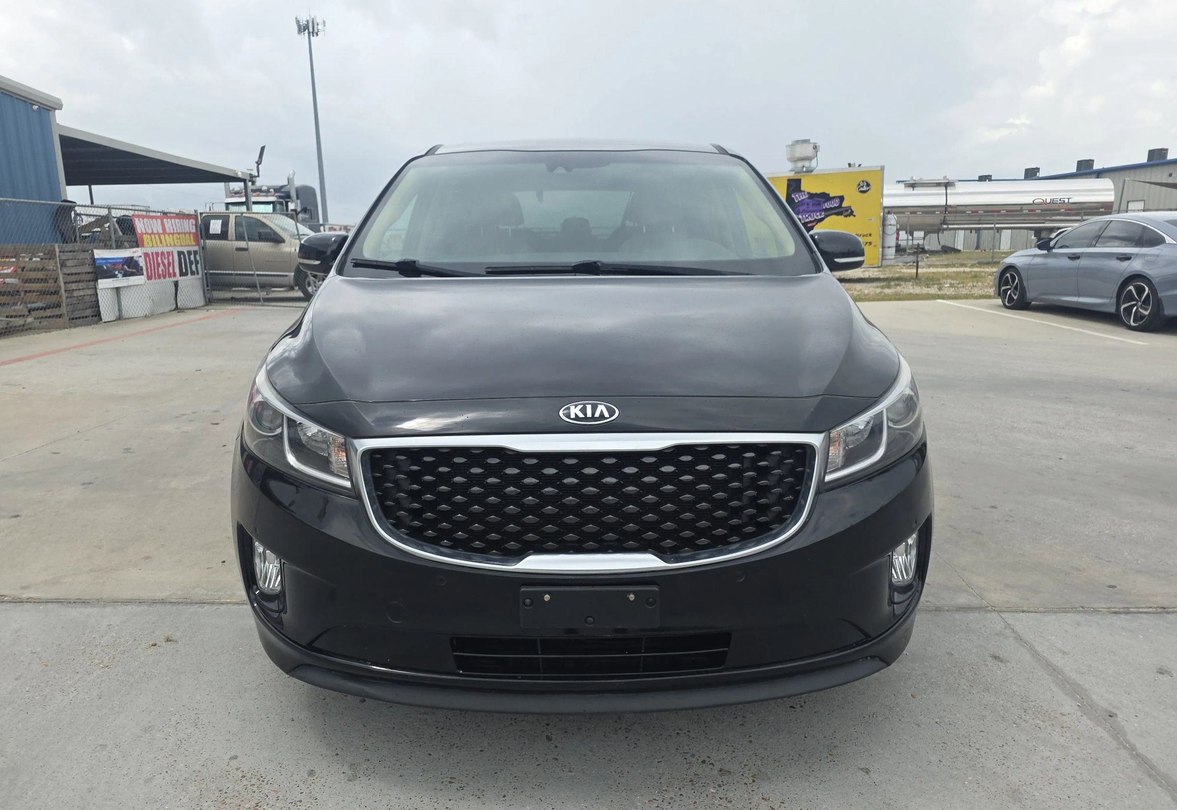 Used 2017 Kia Sedona EX image 5