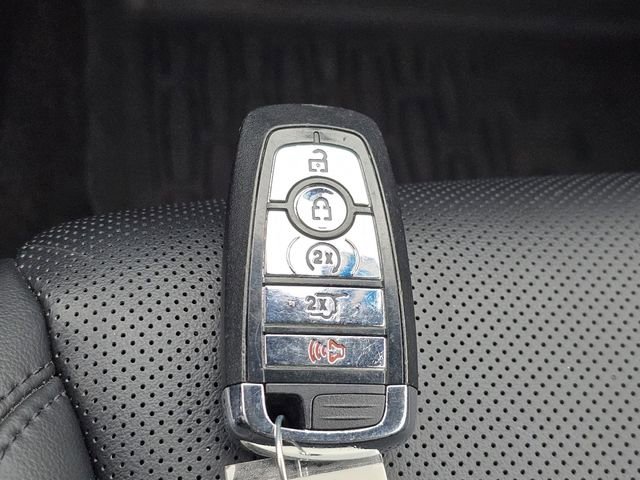 Used 2022 Lincoln Corsair AWD w/ Equipment Group 101A image 32