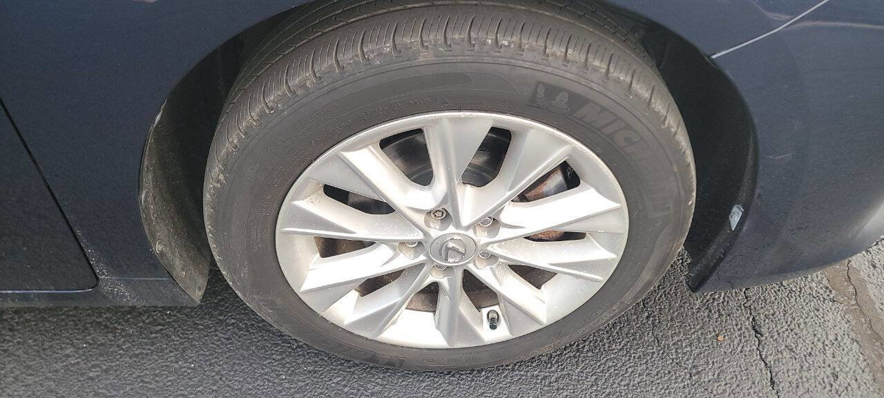 Used 2013 Lexus ES 300h image 12