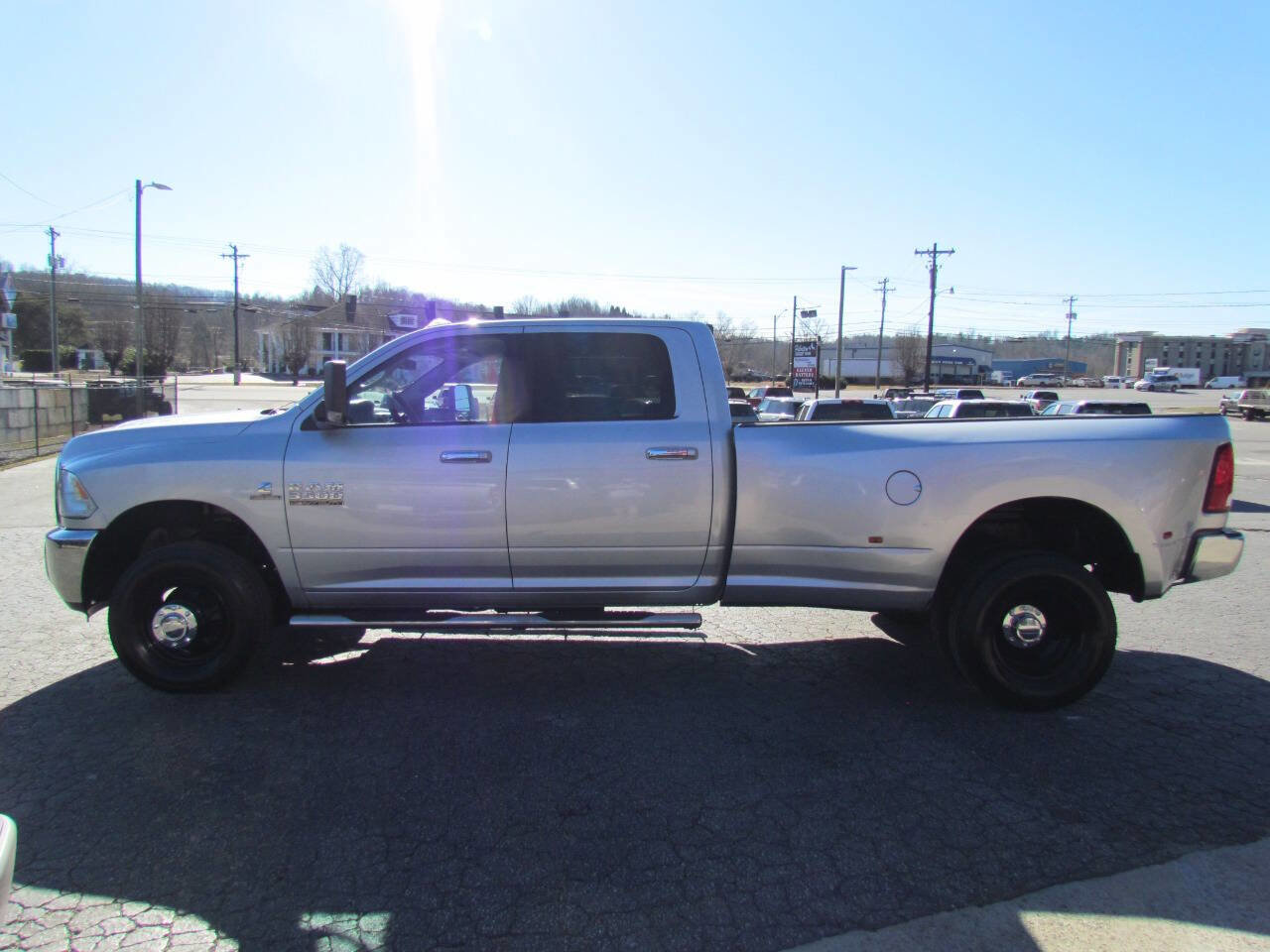 Used 2018 RAM 3500 SLT image 4