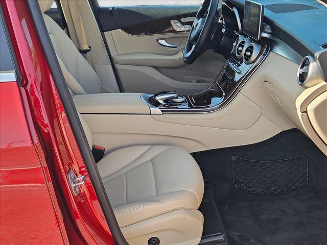 Used 2016 Mercedes-Benz GLC 300 image 23