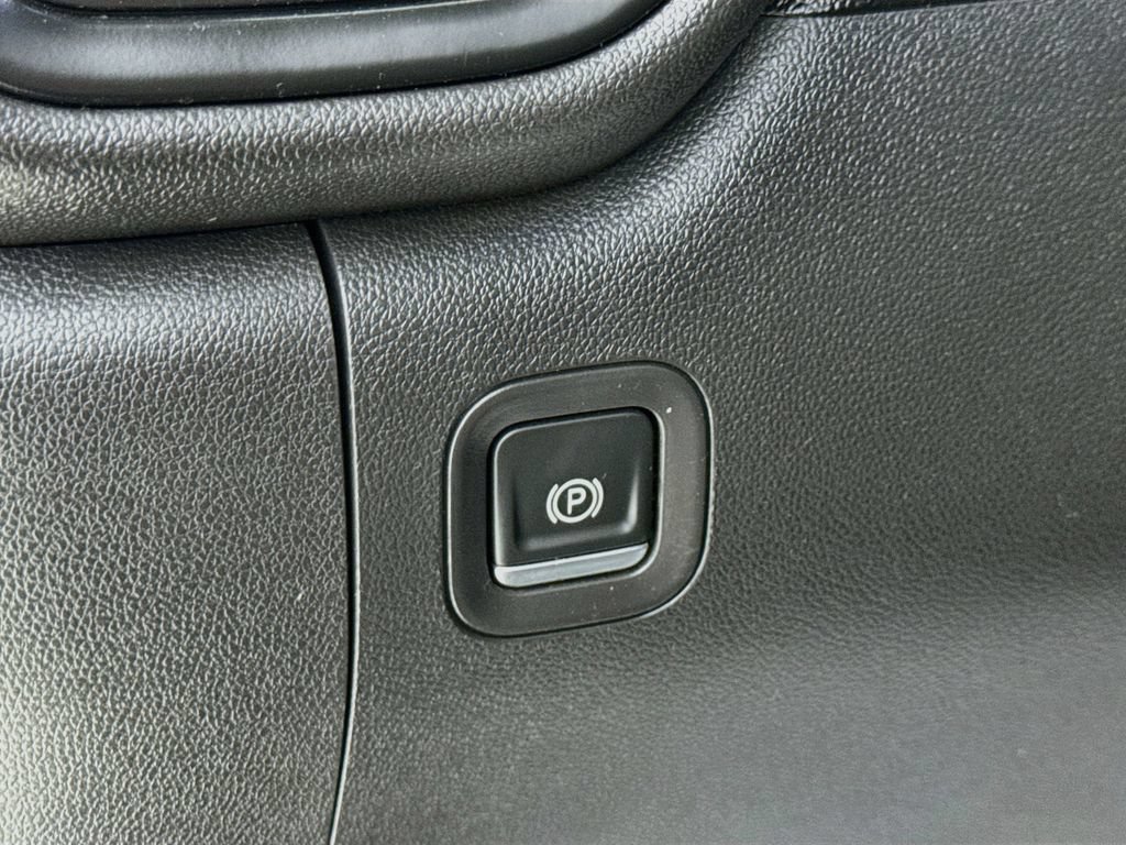 Used 2021 Chevrolet Silverado 1500 Custom RWD image 10