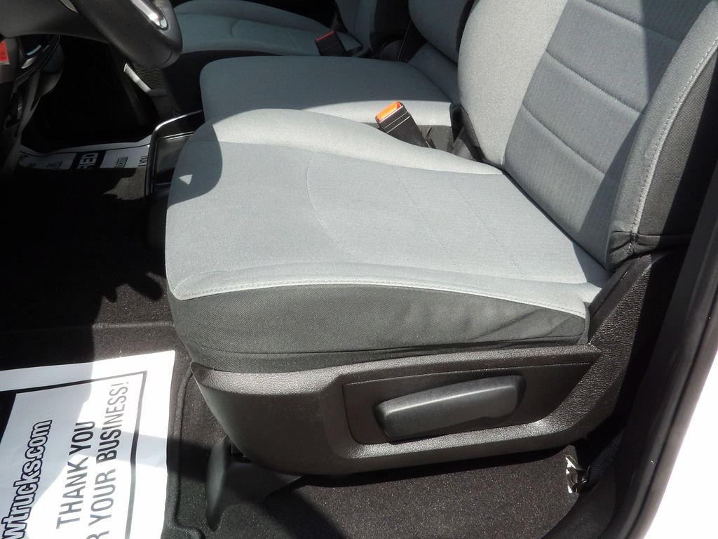Used 2022 RAM 1500 Classic SLT RWD image 18