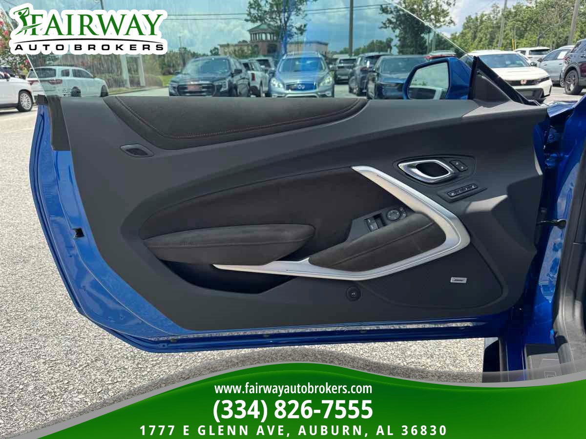 Used 2018 Chevrolet Camaro ZL1 RWD image 27
