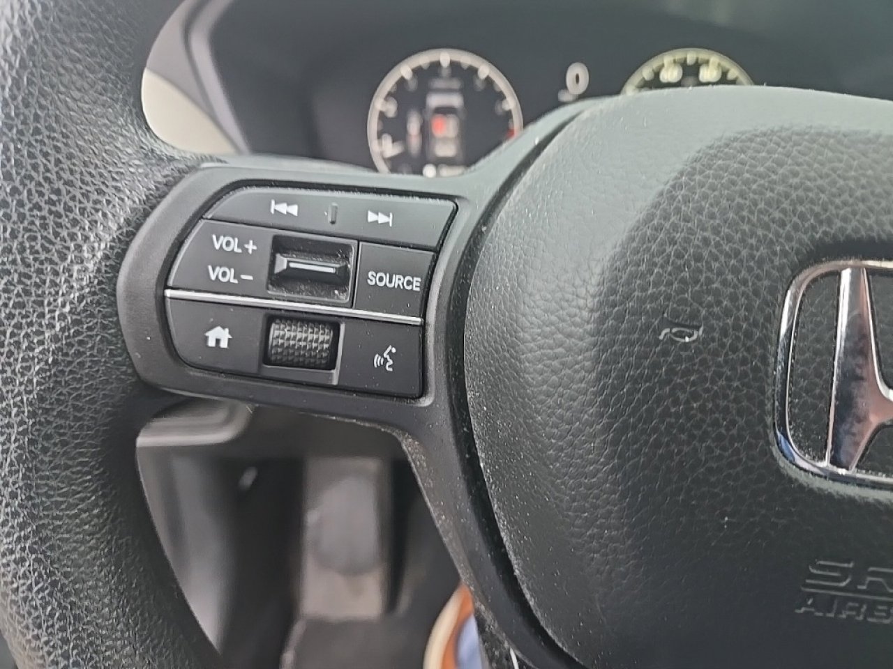 Used 2023 Honda HR-V LX image 24