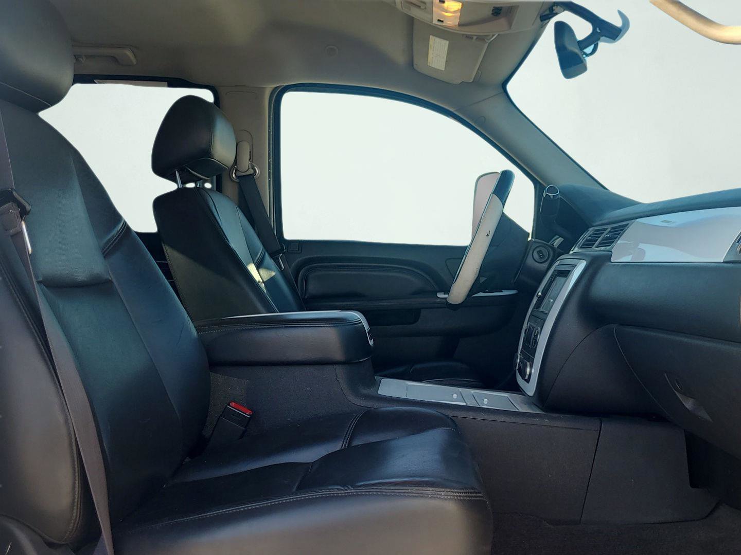 Used 2013 GMC Sierra 2500 Denali w/ Suspension Package, Off-Road image 15