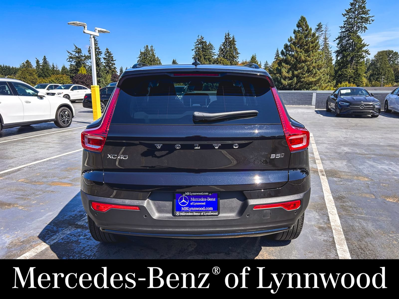 Used 2026 Volvo XC40 B5 Ultra w/ Protection Package Premier AWD/4WD image 7