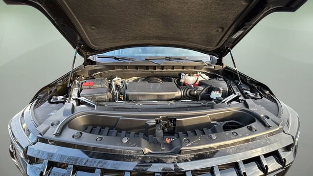 Used 2025 Chevrolet Suburban Z71 w/ Comfort Package image 33