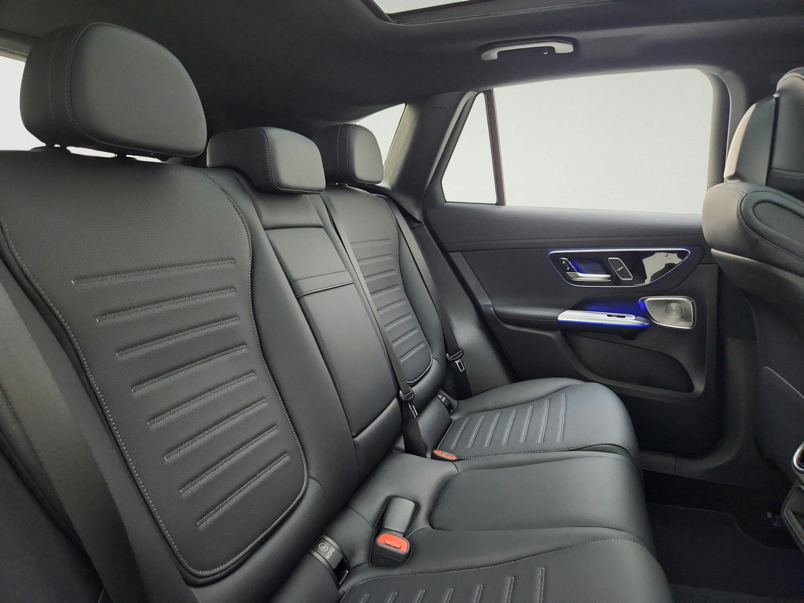 New 2026 Mercedes-Benz GLC 300 image 32